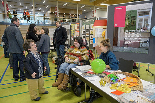 Foto: Infostnde gaben Einblicke in das Leben mit Behinderung (Foto: Philipp Rothe, HD)
