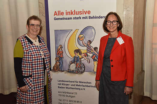 LVKM-Geschäftsführerin Jutta Pagel-Steidl und Beate Bettenhausen, Vorsitzende des Bundesverbandes für körper- und mehrfachbehinderte Menschen (bvkm) stehen für eine starke Selbsthilfe<br>Foto: © Klaus Füßinger