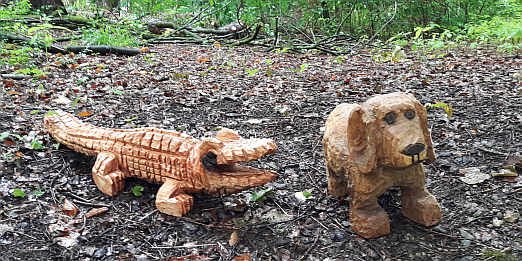 ... tierische Begegungen im Wald ... Holz-Skulpturen mit der Motorsge gefertigt.