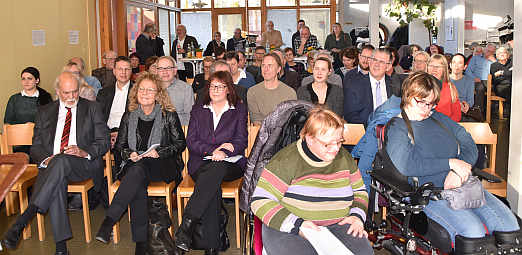 Das Interesse an der Erffnung der EUTB Reutlingen war gro. Viele Gste mit und ohne Behinderung aus dem Landkreis Reutlingen fanden den Weg ins Haus der Sozialen Dienste.<br />Foto: © Mara Sander