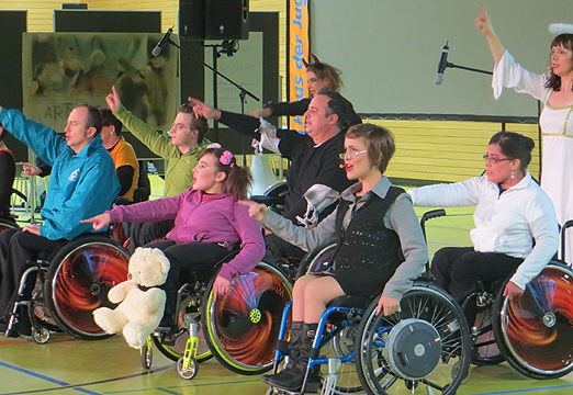 Foto: Auszug aus dem Musical Wheelchairica. (Foto: Jutta Pagel-Steidl)